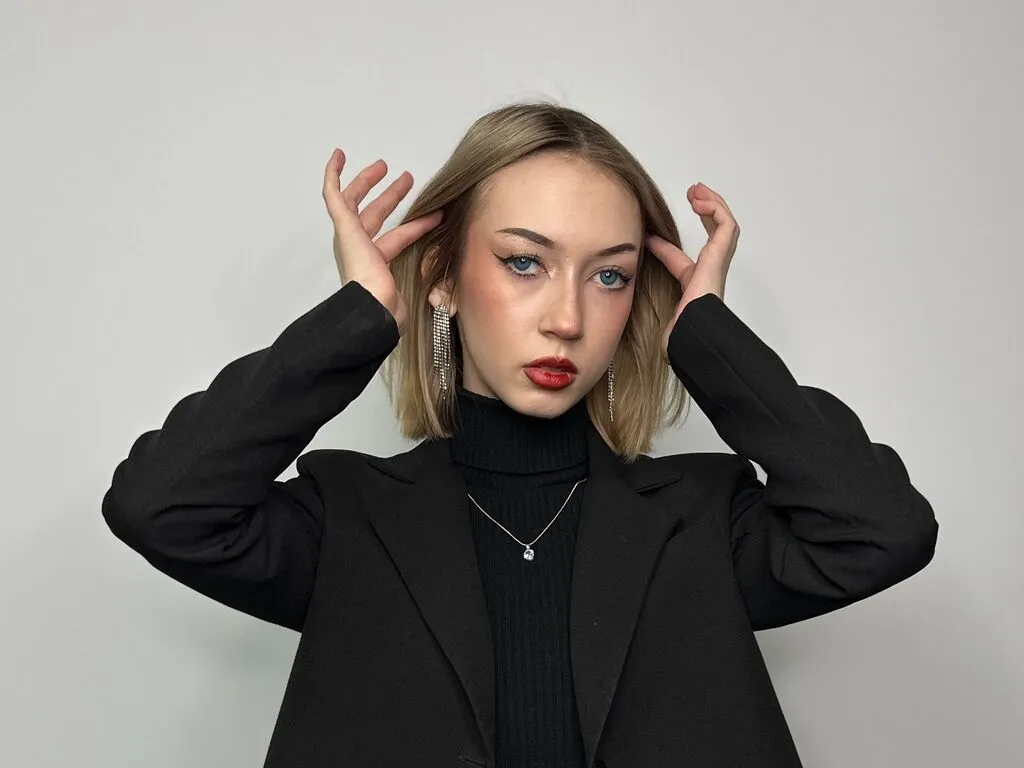 LoisDeman show preview