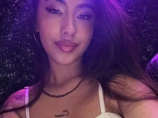 violetta_skinny – webcam model profile photo Image 3