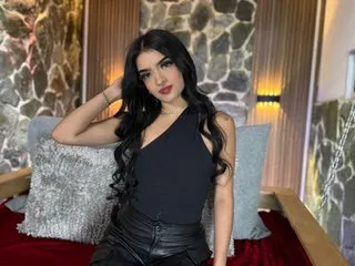 mariana124_ – webcam model profile photo Image 2