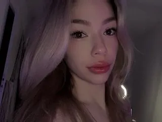 ava_delightt – webcam model profile photo Image 4