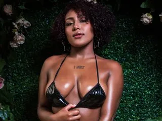 EmmaEboney – webcam model profile photo