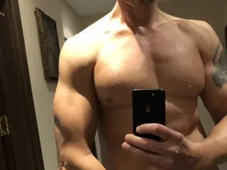 Linnea – webcam model profile photo Image 2