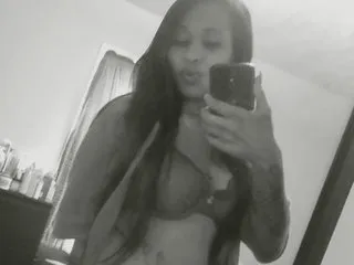 remywild – webcam model profile photo Image 2