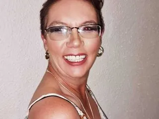 clara_lu – webcam model profile photo Image 3