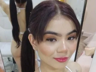 Nahia69 – webcam model profile photo