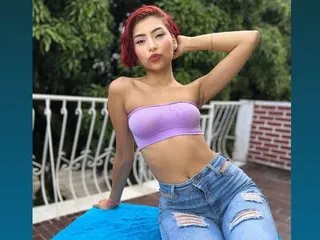 YoungSquad – webcam model profile photo Image 3