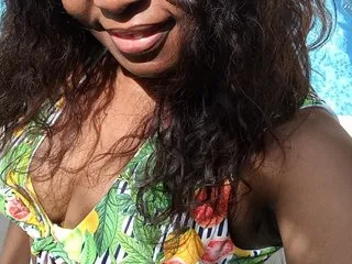 Taanni – webcam model profile photo Image 2