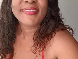 Taanni – webcam model profile photo Image 5