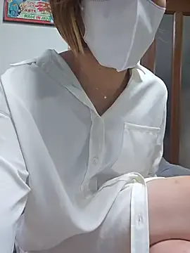 TOP_po – webcam model profile photo Image 13