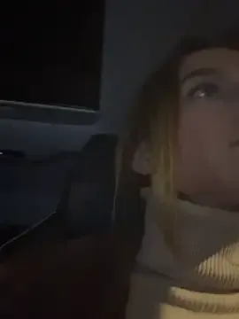 molochnaya000 – webcam model profile photo Image 18