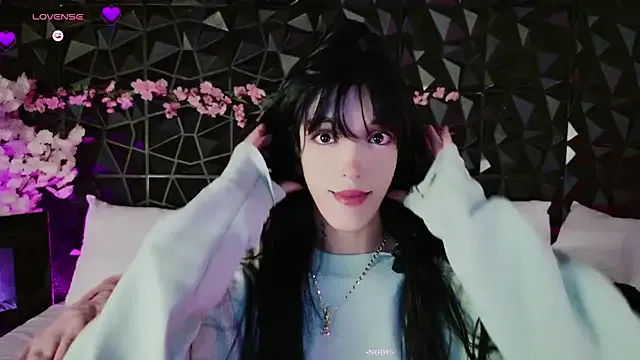 cozymell – webcam model profile photo Image 7