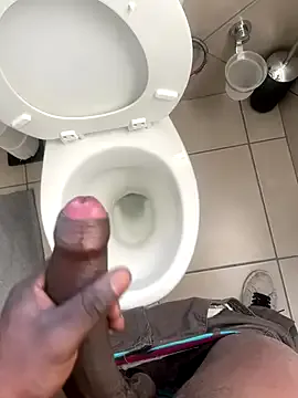 Taanni – webcam model profile photo Image 16