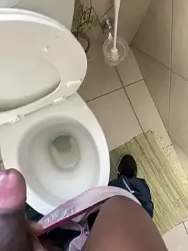 Taanni – webcam model profile photo Image 8