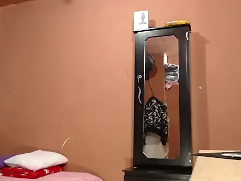 fixielu – webcam model profile photo Image 4