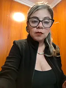 _MiaQueen_ – webcam model profile photo Image 11