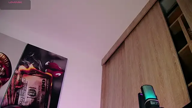 sarahsophia_ – webcam model profile photo Image 14