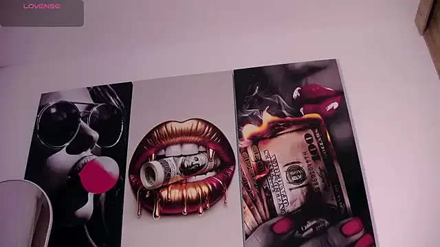 sarahsophia_ – webcam model profile photo Image 4