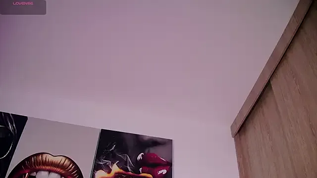 sarahsophia_ – webcam model profile photo Image 8