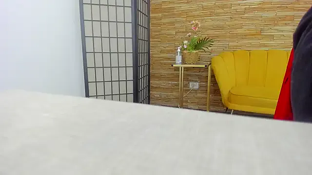 JP_Erotic_LIVE-Camera_ – webcam model profile photo Image 4