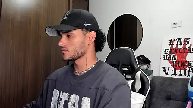 primarch777 – webcam model profile photo Image 10