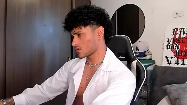 primarch777 – webcam model profile photo Image 16