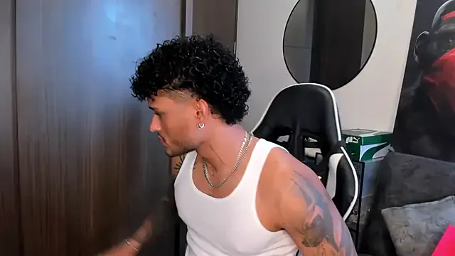 primarch777 – webcam model profile photo Image 2