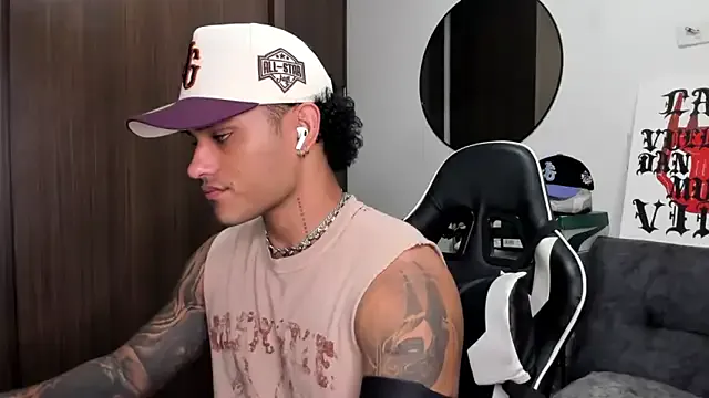 primarch777 – webcam model profile photo Image 7