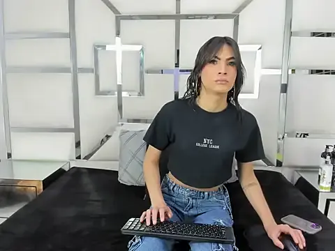 Franshesca_HotxxX – webcam model profile photo Image 4