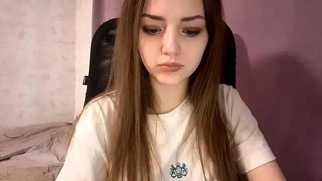 Linnea – webcam model profile photo Image 10