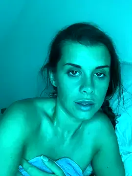 LinaTwins – webcam model profile photo Image 8