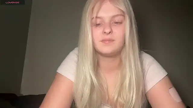 bambi_lu – webcam model profile photo Image 5