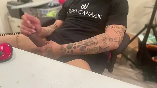 kingdanny_8 – webcam model profile photo Image 4