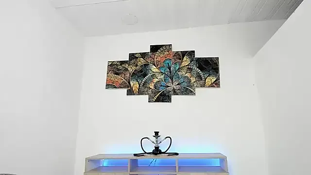 LollyMille – webcam model profile photo Image 12