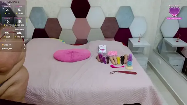 jenniekim_18 – webcam model profile photo Image 6