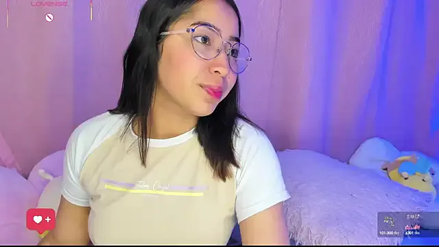 chanalephaz – webcam model profile photo Image 5