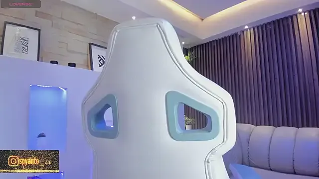 cindefucknrella – webcam model profile photo Image 5