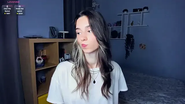 armurra – webcam model profile photo Image 6