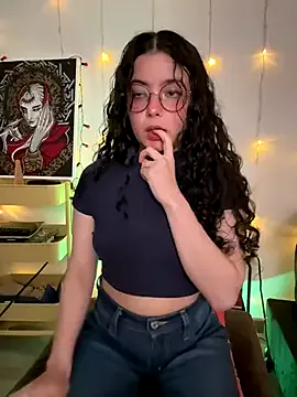 lucretiaburnaugh – webcam model profile photo Image 13