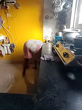 IORio2 – webcam model profile photo Image 13