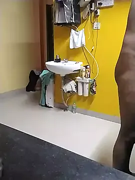 IORio2 – webcam model profile photo Image 6