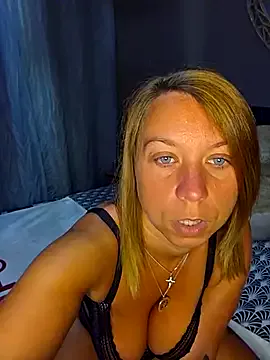 gael_coral – webcam model profile photo Image 2