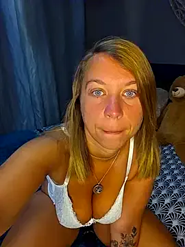 gael_coral – webcam model profile photo Image 6