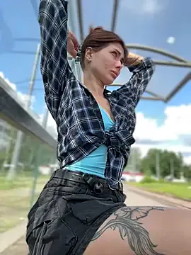 Men-esthe-Live – webcam model profile photo Image 3