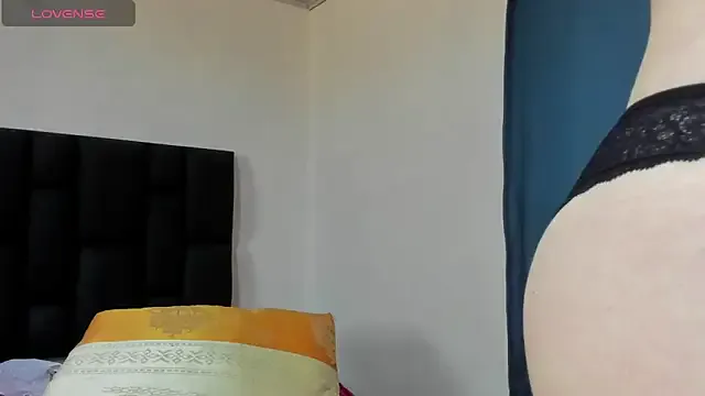 alana15 – webcam model profile photo Image 4