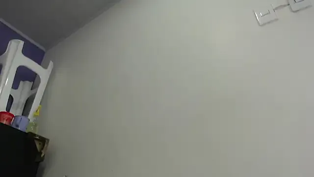 Linnea – webcam model profile photo Image 11