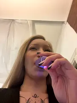 EvieEvans – webcam model profile photo Image 10