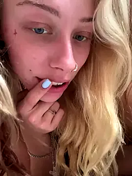 Blonde_sexy21 – webcam model profile photo Image 4