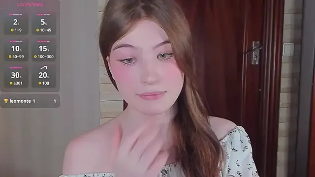 hina_porn – webcam model profile photo Image 6