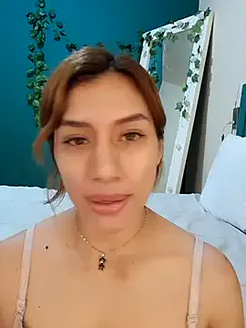 Elena-G – webcam model profile photo Image 13