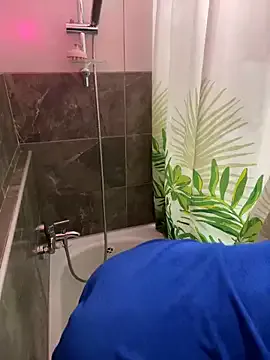 NaughtyInGlasses – webcam model profile photo Image 18